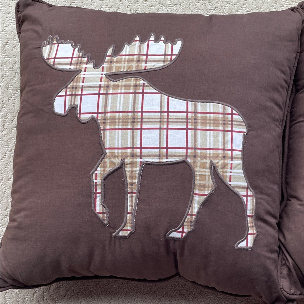 Moose throw pillows and rustic cabin themed shams - Picture 3 of 10